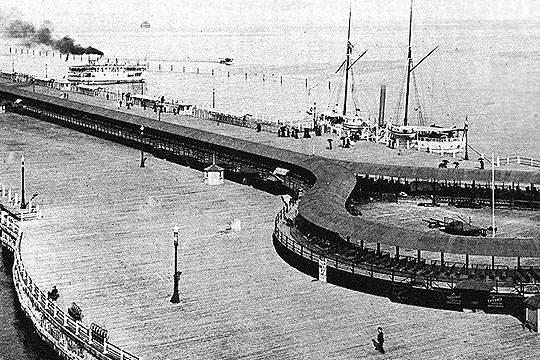 Pier with moving sidewalk