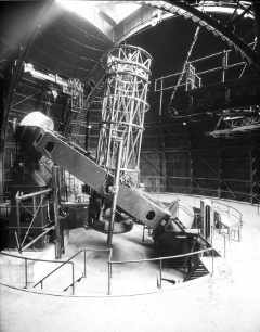 Mount Wilson Telescope: Interior of the Mount Wilson Observatory Hooker telescope dome, showing the 100-inch reflector telescope, Cassegrain observing platform, etc. from the west.